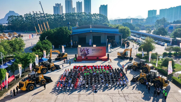 近日，2024年桂渝川甘青新六省（区、市）西部陆海新通道建设全国引领性劳动和技能竞赛决赛圆满举办。甘肃省代表队取得集体第三名的好成绩，乐天堂fun88集团职工肖登安夺得第一名，李文斌、张有德分获第七名、第九名佳绩